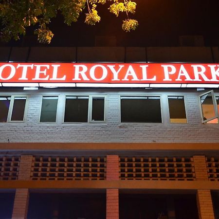 Hotel Royal Park 22 Chandīgarh Екстериор снимка